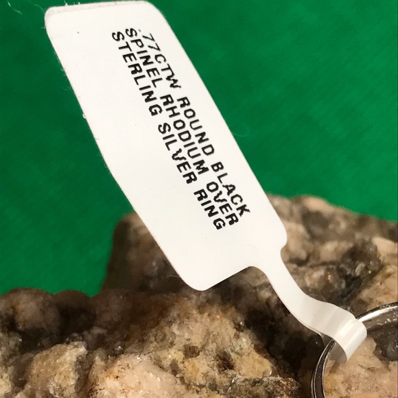 Black Spinel size 7 - Picture 6 of 9